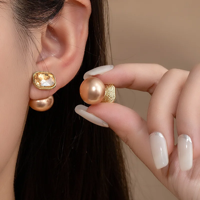 1Pc front and rear two wearing champagne steamed buns, pearl square diamond earrings, high-end stud earrings,