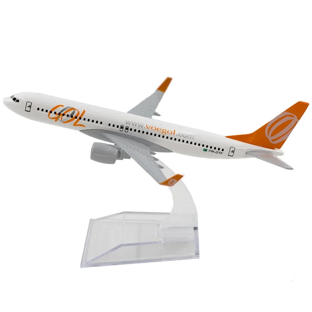 1/400 Scale Alloy Aircraft Boeing 737 GOL Airlines 16cm Alloy Plane B737 Model Toys Children Kids Gift for Collection