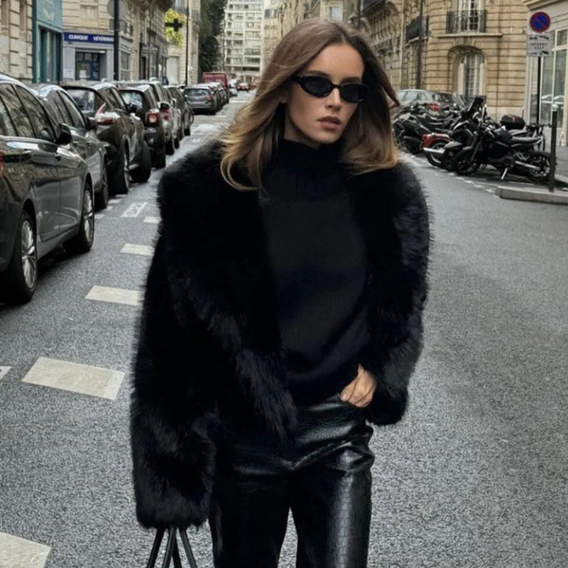 

New Street Fashion Short Fox Fur Coat Women Autumn Winter Thick Fluffy Faux Fur Coat High Quality Brand Plush Women's Jacket