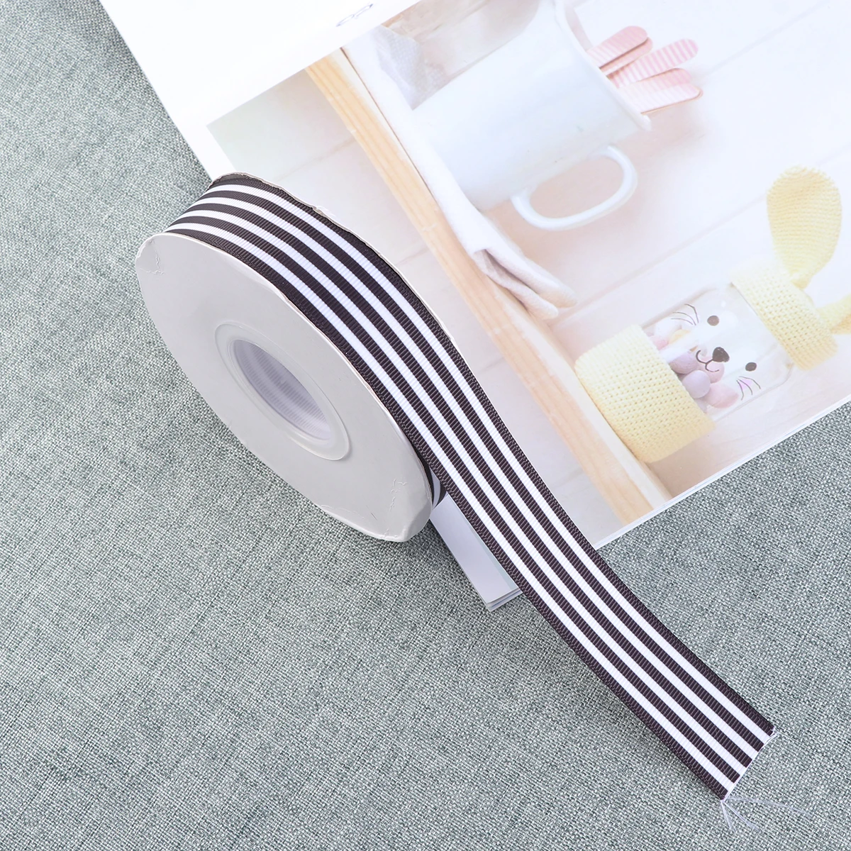 

Black and White Stripes Ribbon Polyester Fabric Ideal for DIY Headbands Hair Bow Wedding Party Gift Wrap Craft Accessories