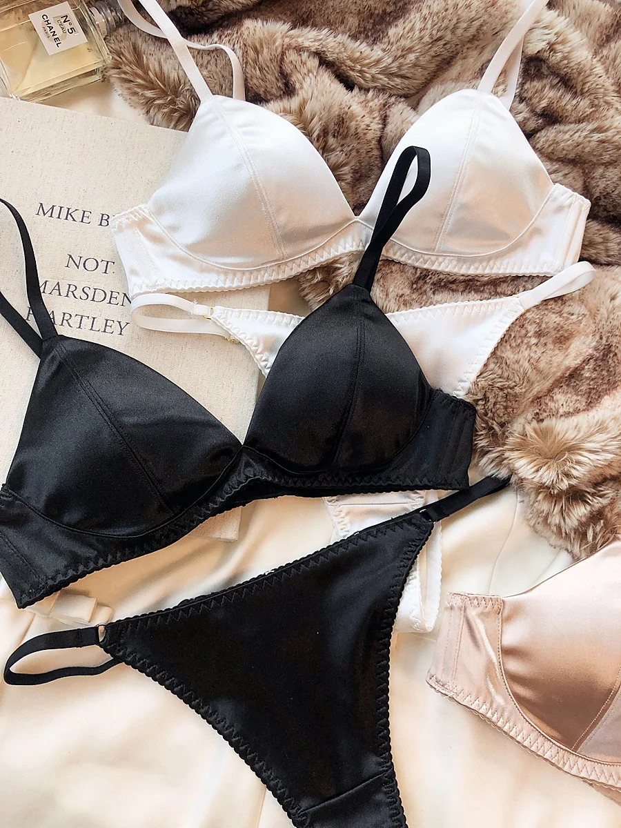 Yaz kadın iç çamaşırı seti seksi ipeksi üçgen fincan kablosuz sütyen fransız Bralette dikişsiz Intimates sutyen ve tanga iç çamaşırı seti