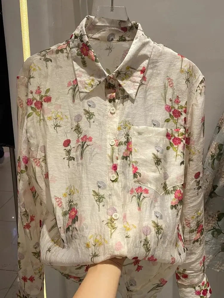 New Retro Floral Chiffon Shirt for Women in Summer 2024 with a Loose Long Sleeved Sun Protection Top That Exudes a Sense