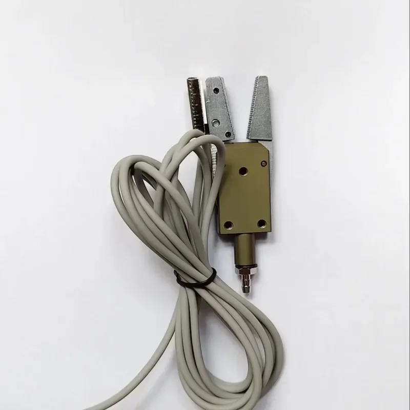 Compact SKJ-ES1-08-C End Gripper with 5N Clamping Force, Fit for Molding Automated Arm