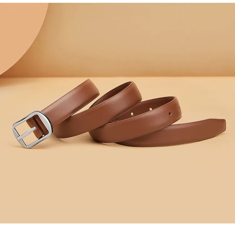 新しいスタイルの女性用レザーベルト、ビジネスカジュアル多用途牛革ピンバックルベルト