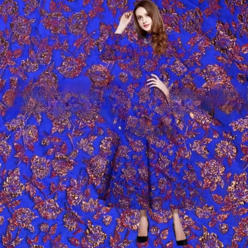 

Золотая линия, окрашенная в пряжу жаккардовая ткань, весна-лето, платье с тиснением розы, куртка, модный брендовый дизайн, ткань для шитья своими руками