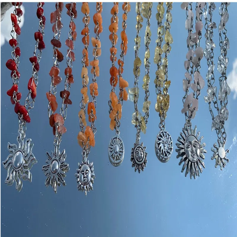 Sun charm Crystal Necklace, Sun Crystal Chip Necklace, Boho Crystal Necklace, Sun Crystal Necklace, Hippie Necklaces, Crystal Ch