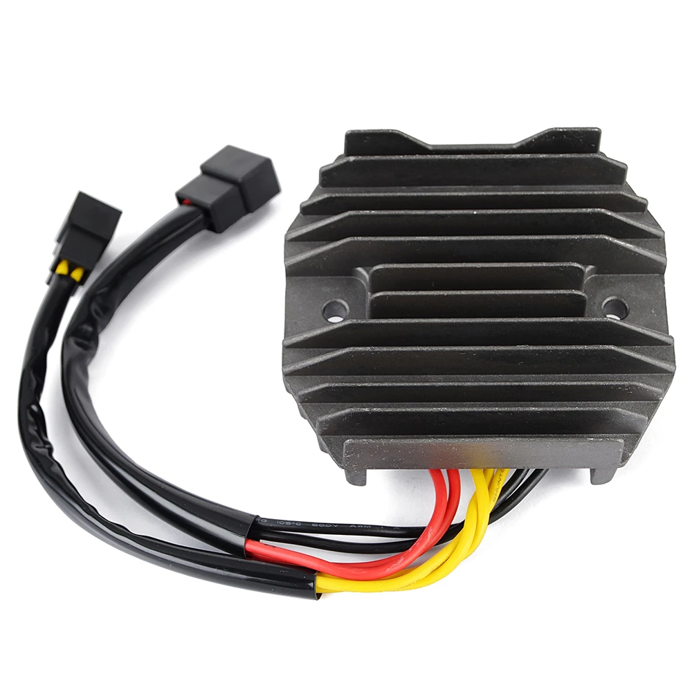 

T1308300 Regulator Rectifier for Triumph Tiger 1050 T1308300 Daytona 600 650 675 955i Sprint GT ST Speed Four Tiger955i T1304040