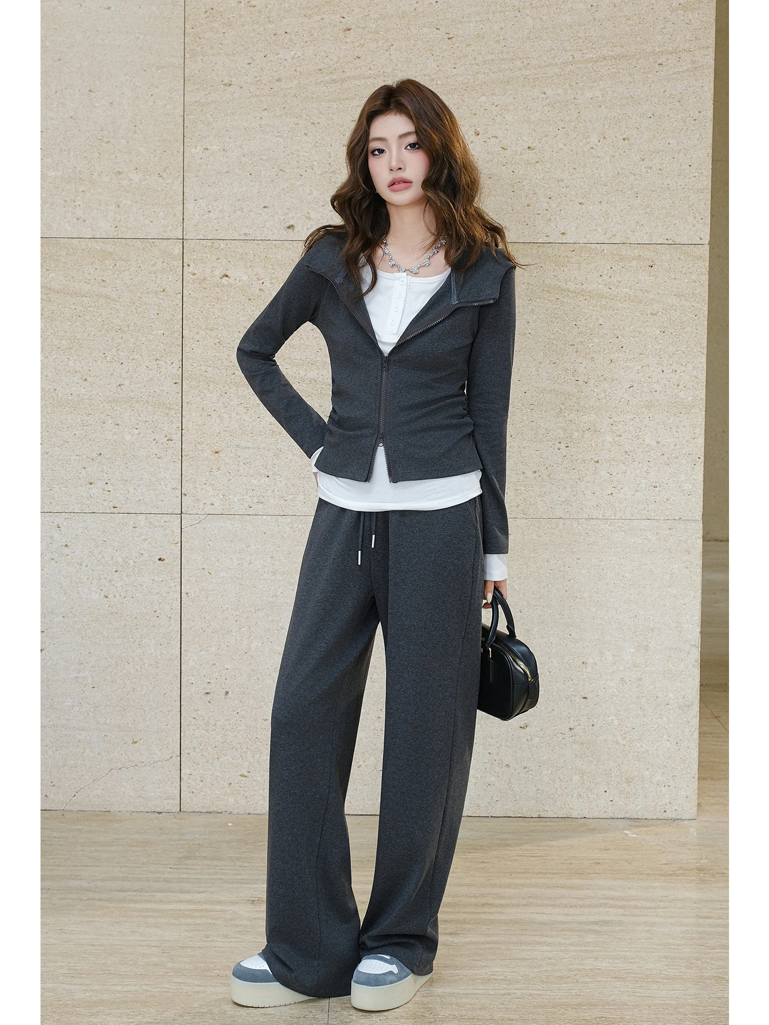 

MIUCO Korean Style Slimming Sportswear Set with Hoodie Jacket And Wide Leg Pants Casual Comfortable Spring Fashion