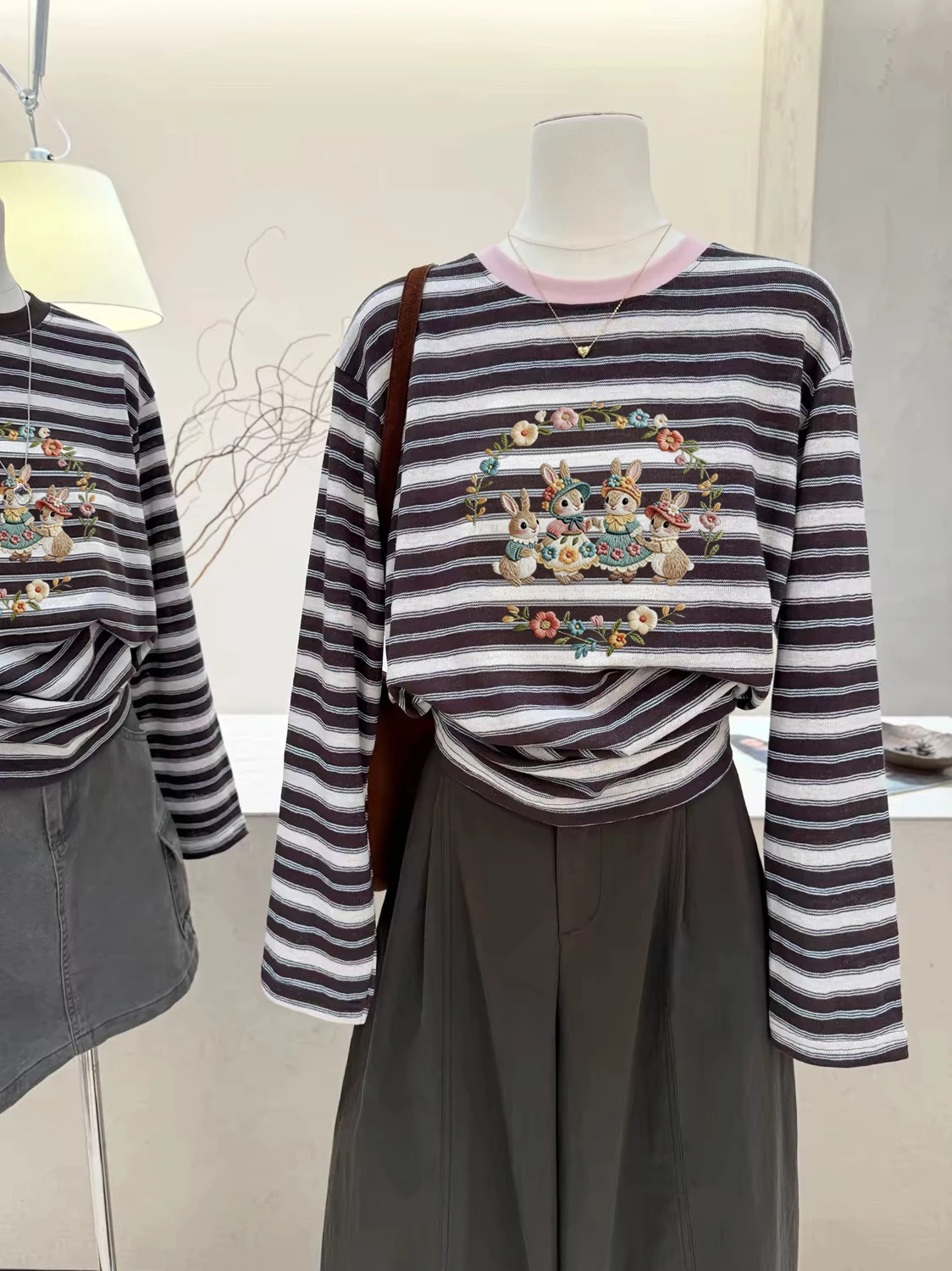 Retro Striped Print Long Sleeve T-Shirt Women's Loose Fit round Neck Slimming Versatile Anti-Aging Cover up Top Korean Style