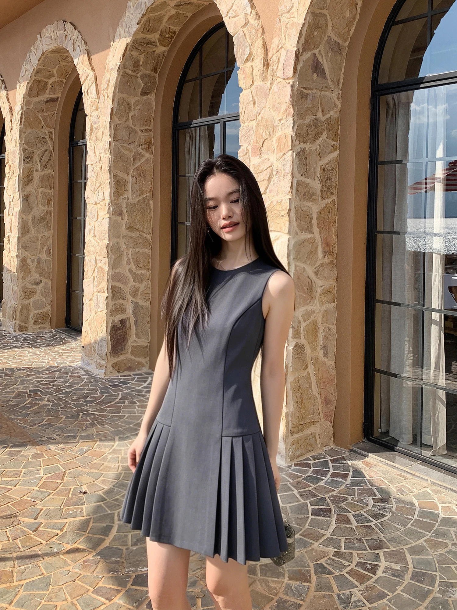 

Pusumede French Holiday Style Women's Dress round Neck Sleeveless Waist-Cinching Short Skirt Vest Dress Casual Polyester Fiber