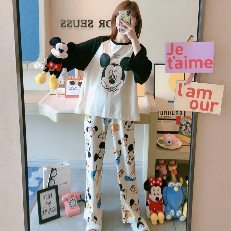 Disney cartoon animation Donald Duck women\'s pajamas popular autumn long-sleeved comfortable outside loungewear suit