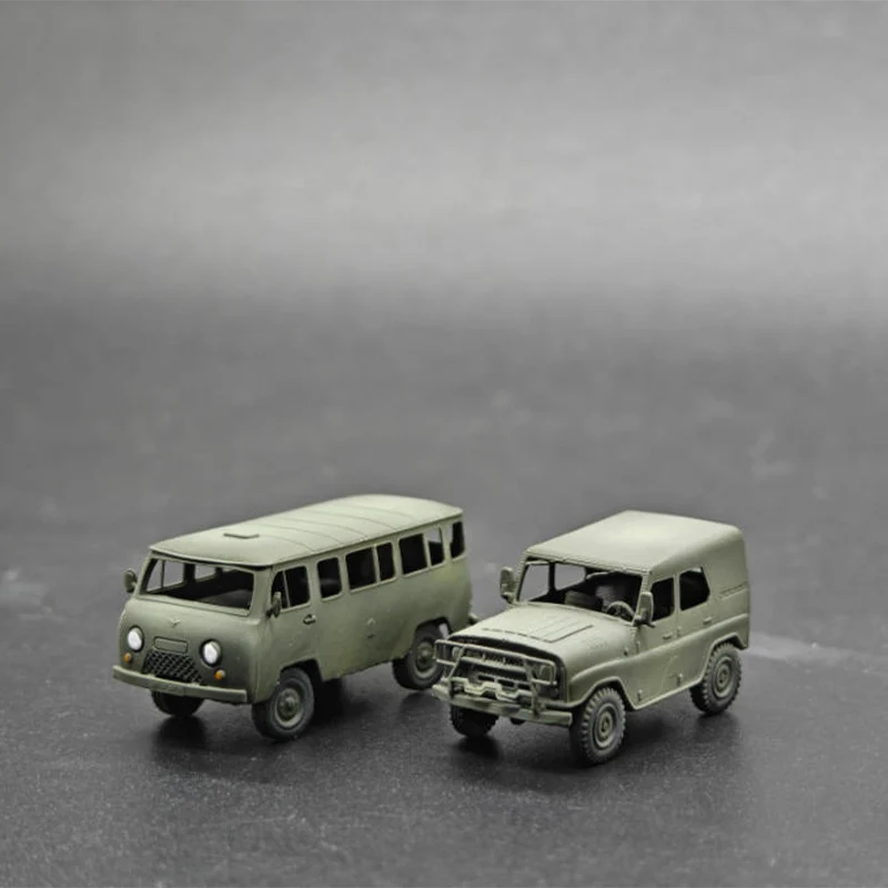 1:144 Scale Military Off-road Vehicle UAZ Simulation Resin Car Model Static Display Collectible Toy Gift Souvenir Decoration
