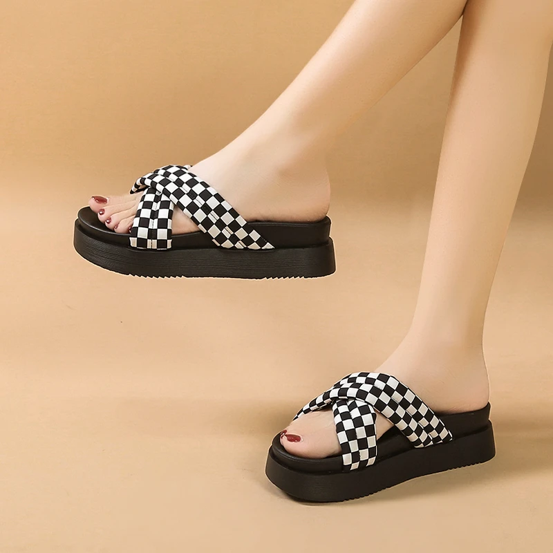 2022 New Summer Women's Shallow Mouth Leaky Toe Platform Sandals Outdoor Simple Mixed Color Wedge Sandals Women's Sandals