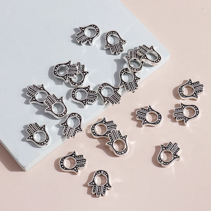 Leslie 20 Stück 15*13mm Hohle Fatima Hamsa Hand Anhänger Metall-Legierung für DIY Halskette Armband Ohrringe Basteln
