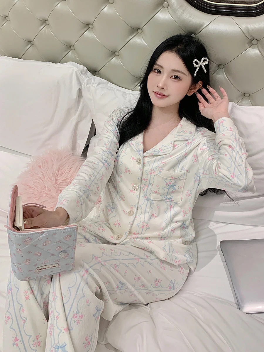 بيجامة بأكمام طويلة على الطراز الياباني للنساء للخريف والشتاء، مجموعة دافئة سميكة وسميكة، ملابس منزلية غير رسمية فضفاضة وجميلة
