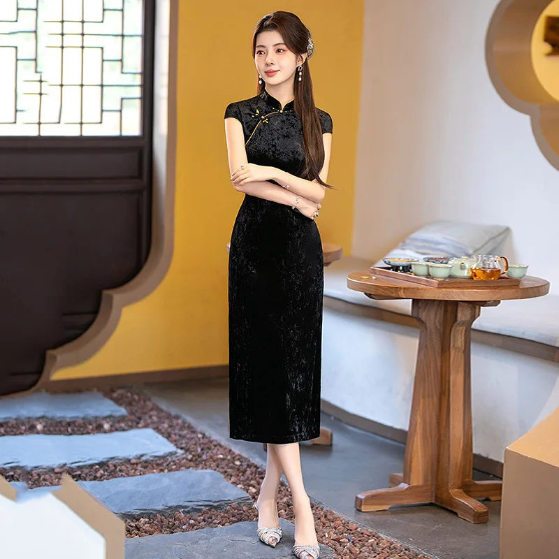 فستان شيونغسام طويل جديد محسّن لعام 2025 على الطراز الصيني القديم بدون أكمام فستان شيونغسام للنساء فستان التخسيس تشيباو