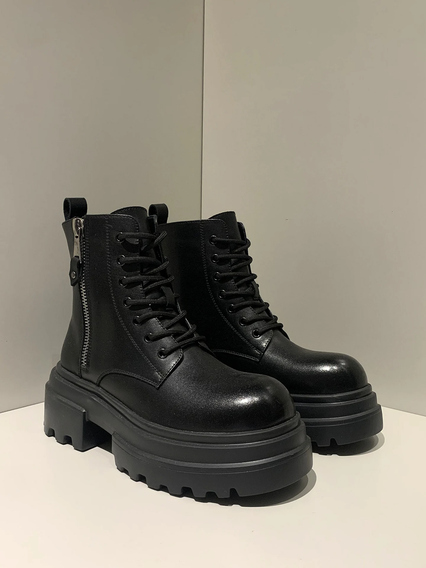 

Casual Outdoor Boots High Top Side Zipper Trendy Brand Thi Bot Heightening Versatile Faionable Leather oes fo...