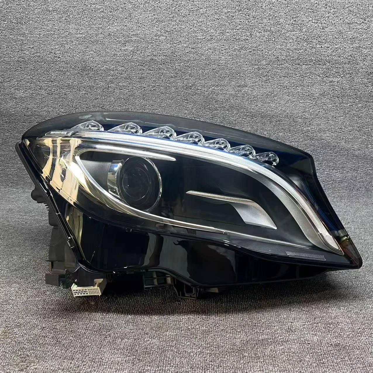 Suitable for 2014-2016 Mercedes Benz GLA class W156 hernia headlight assembly GLA200 GLA300 GLA45 plug and play