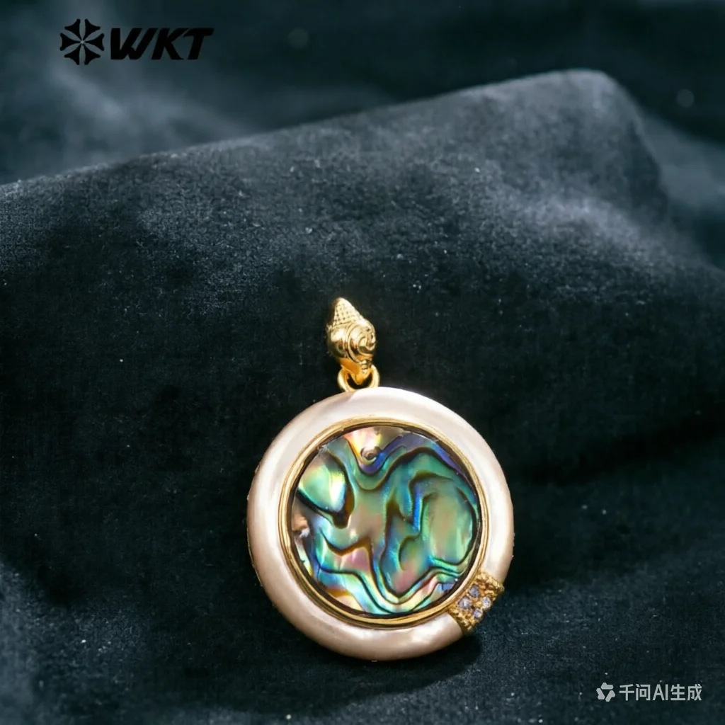 

WT-JP431 Excellent 18K Gold Plated MOP With Abalone Shell And Zircon Little Pendant For Luxury Jewelry Necklace Handmade