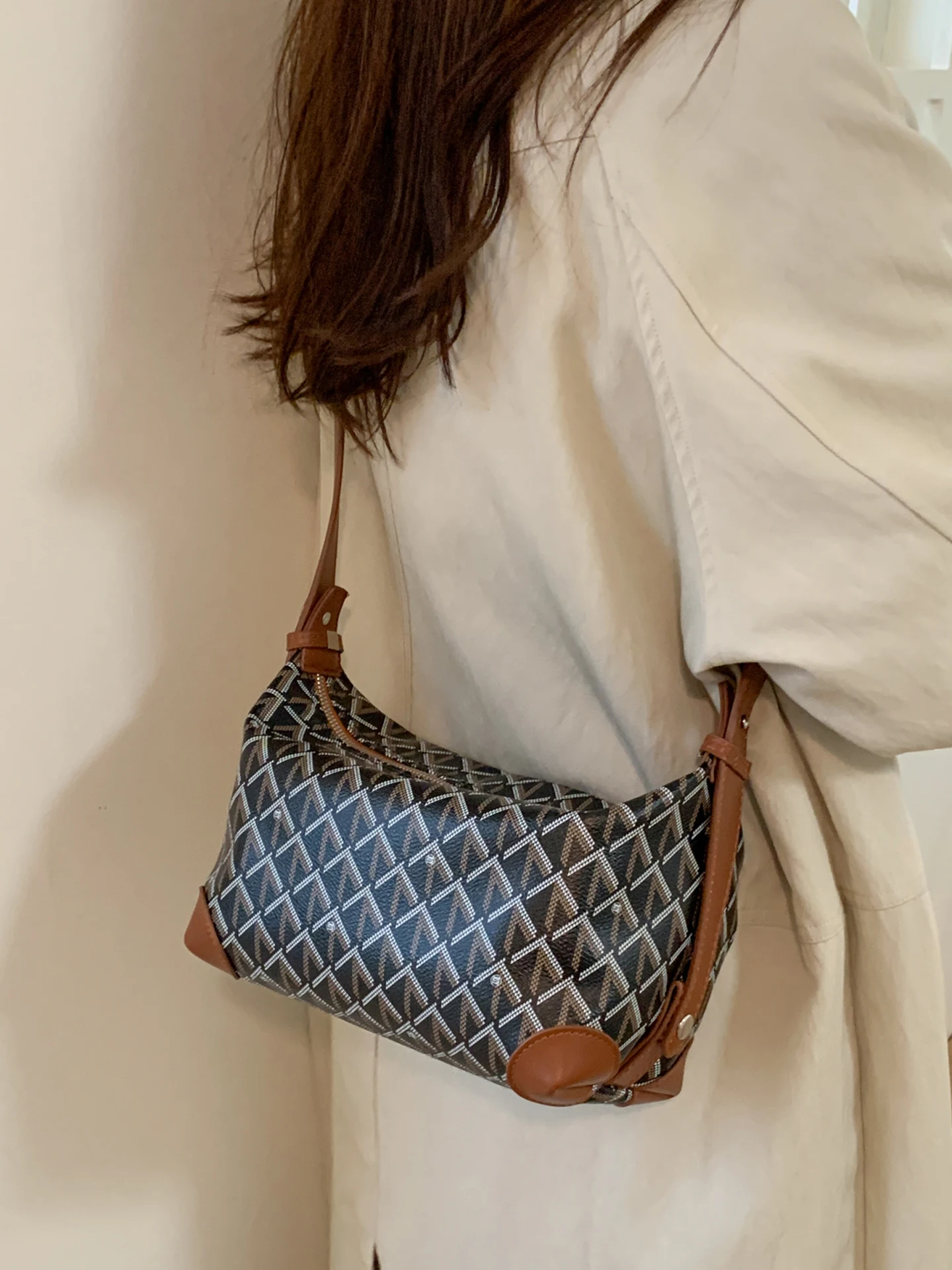 

Faionable Women's oulder Bag Crossbody Pillow Bag PU Leather Soft Handbag Ele Vintage Floral Pattern Daily Use