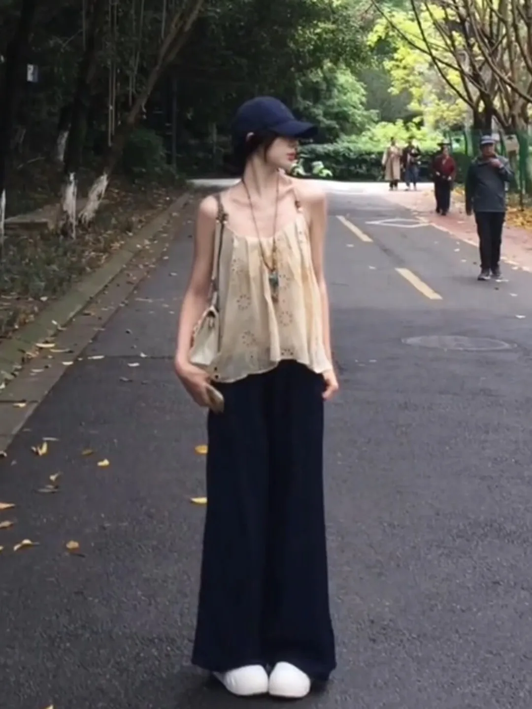 

Unique Beautiful Strap Top Wide Leg Pants Two Piece Set Elegant Complete OOTD Summer 2026 Comfortable Floral Print Casual Wear