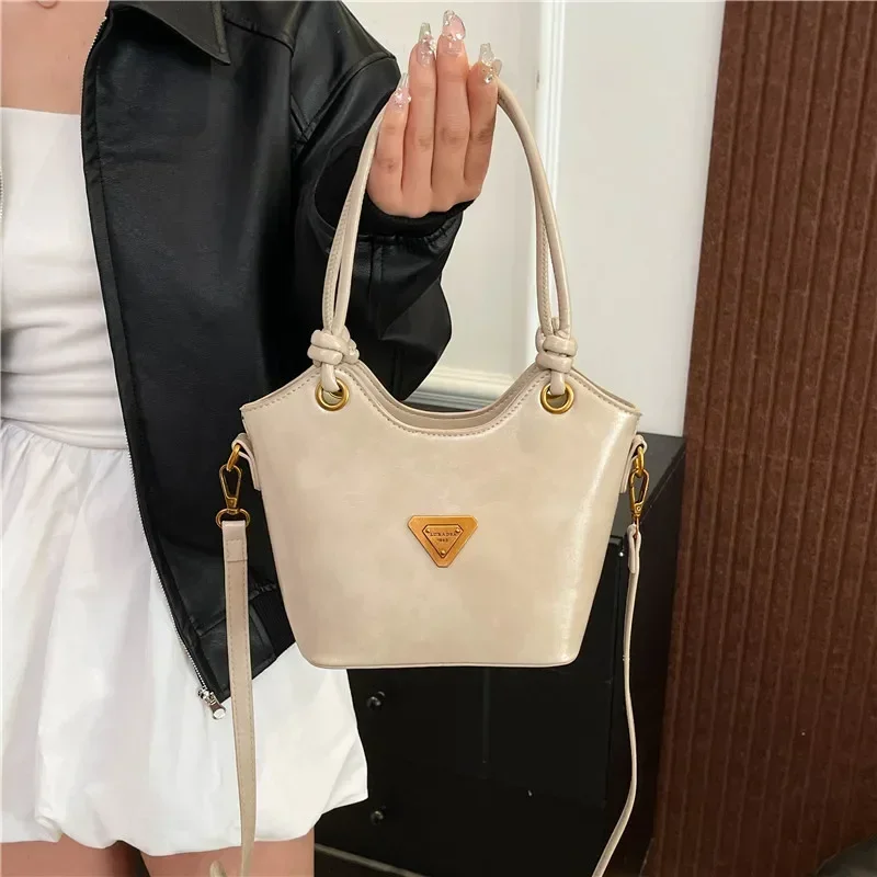 اتجاه ربيع 2025! حقيبة دلو من جلد البولي يوريثان القديم - حزام كروس/مقبض علوي قابل للتعديل، تصميم أنيق وبسيط، خفيف الوزن #4