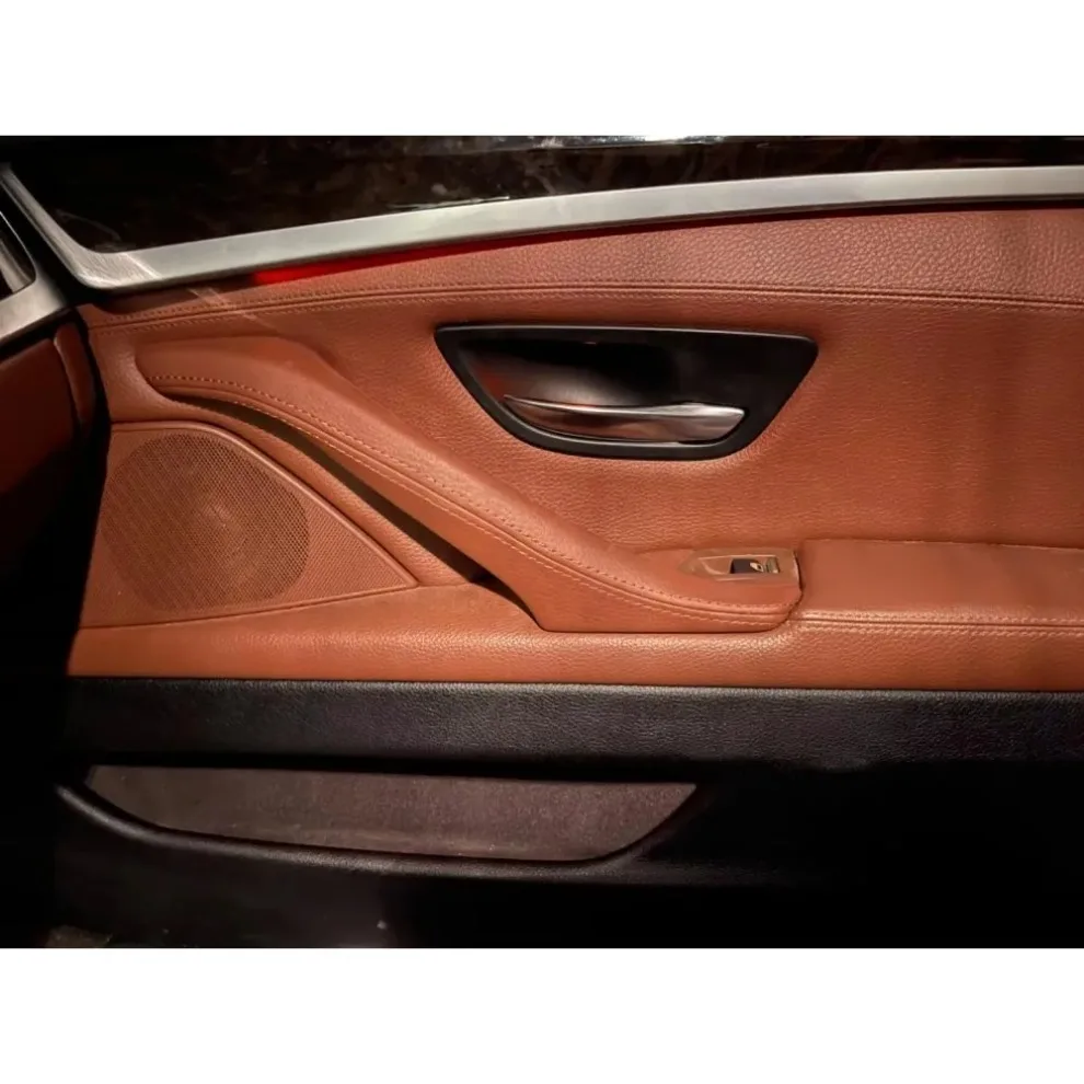 

Car Leather Door Handles LHD RHD Sides of The Passenger Doors of BMW 5 Series F10 F11 F18 520i 523i 525i 528i 535i