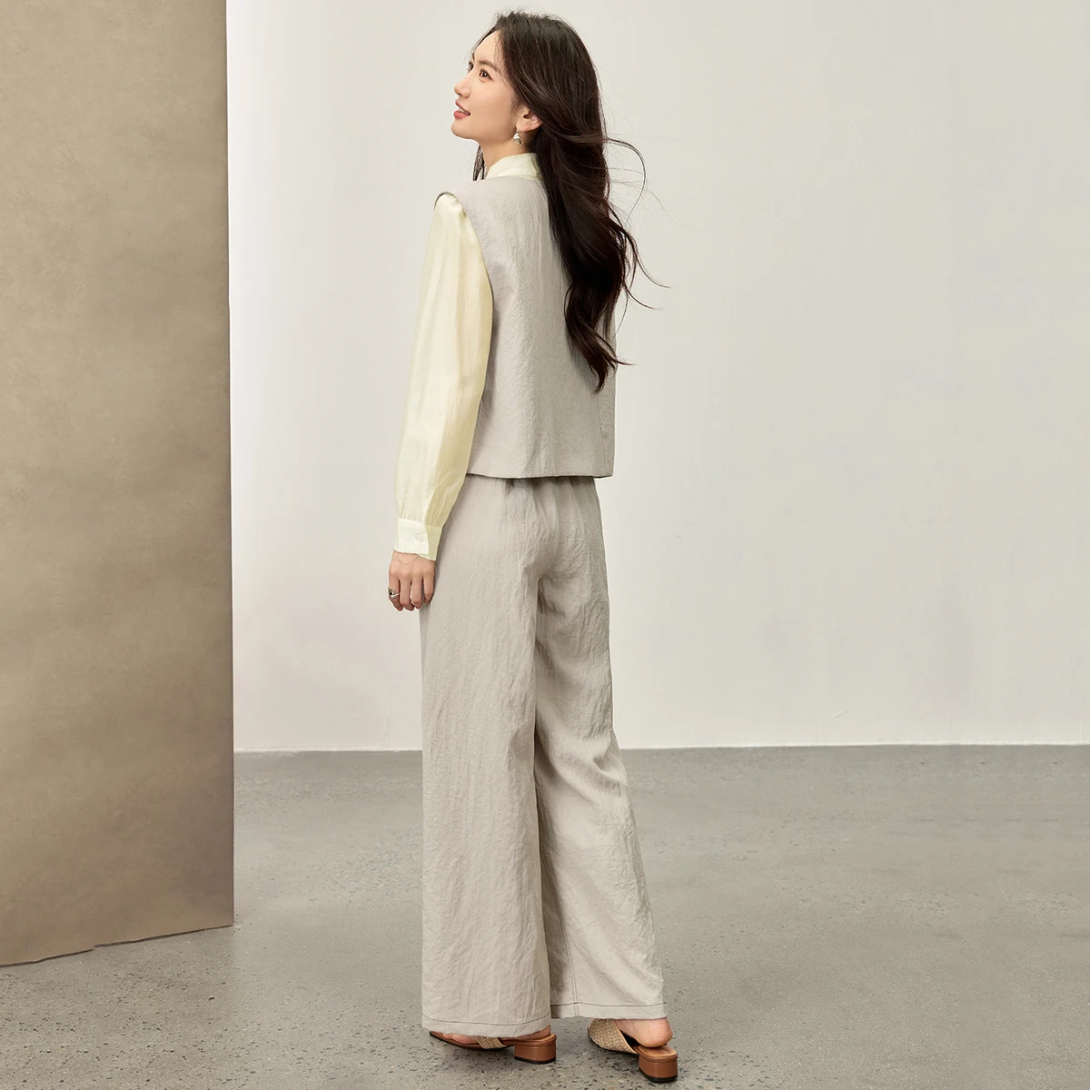 SENTUBILA Women 3‑Piece Set Spring Autumn Waistcoat Tie‑Neck Blouse Elastic Waist Pants Elegant Office Commuter Outfit W53ZA2568