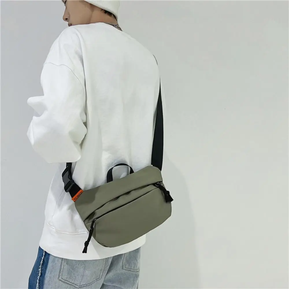 Bolsa transversal de nylon para homens, bolsa de peito prática durável e respirável, bolsa de ombro esportiva, lazer e viagem