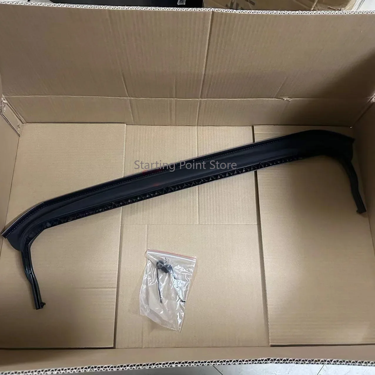 

Suitable for Cadillac CT5 sunroof dust screen, sunroof air guide, insect proof mesh cover