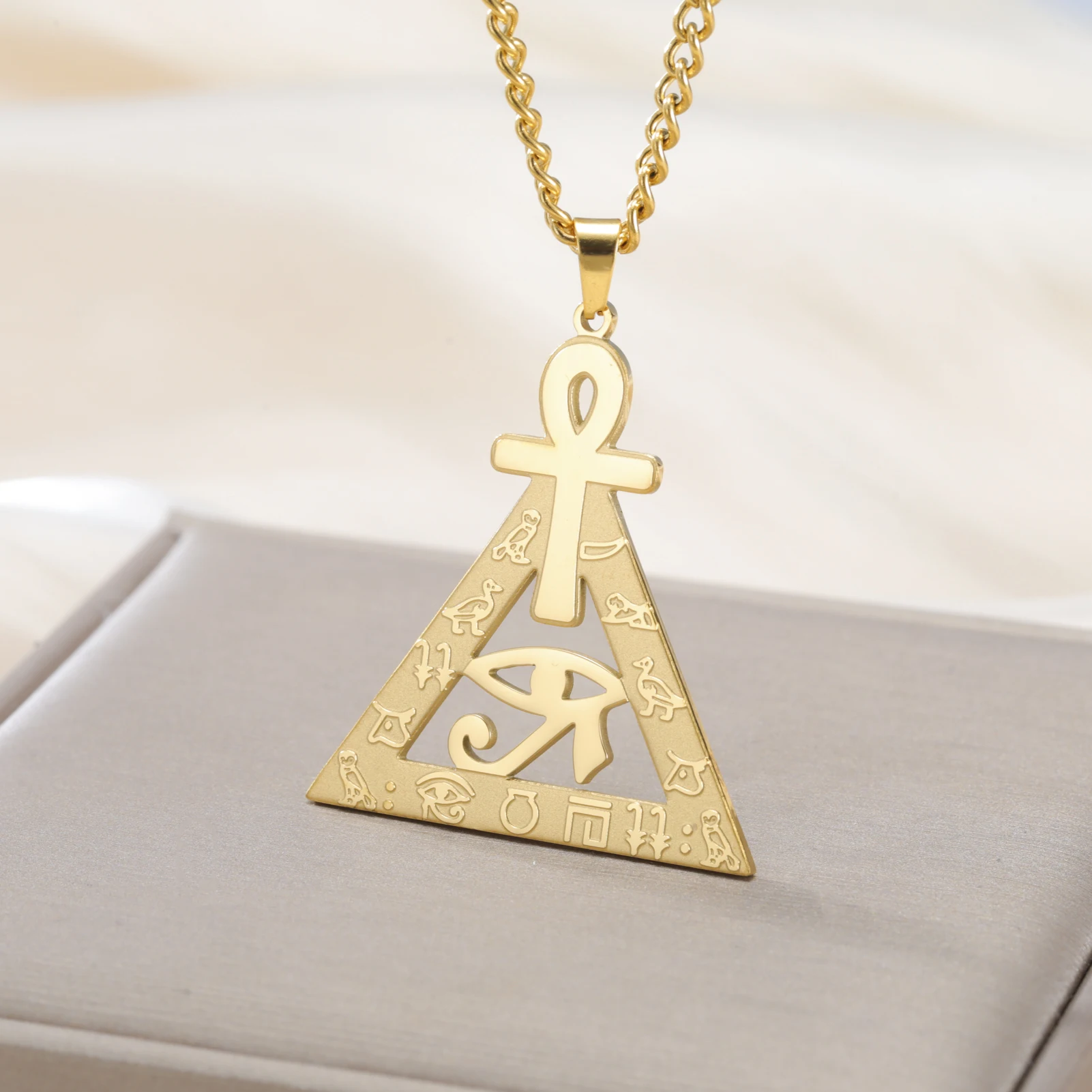 

Eye of Horus Arrowhead Necklace Egyptian Protection Ankh Cross Amulet Pendant Stainless Steel Adjustable Chain Religious Jewelry