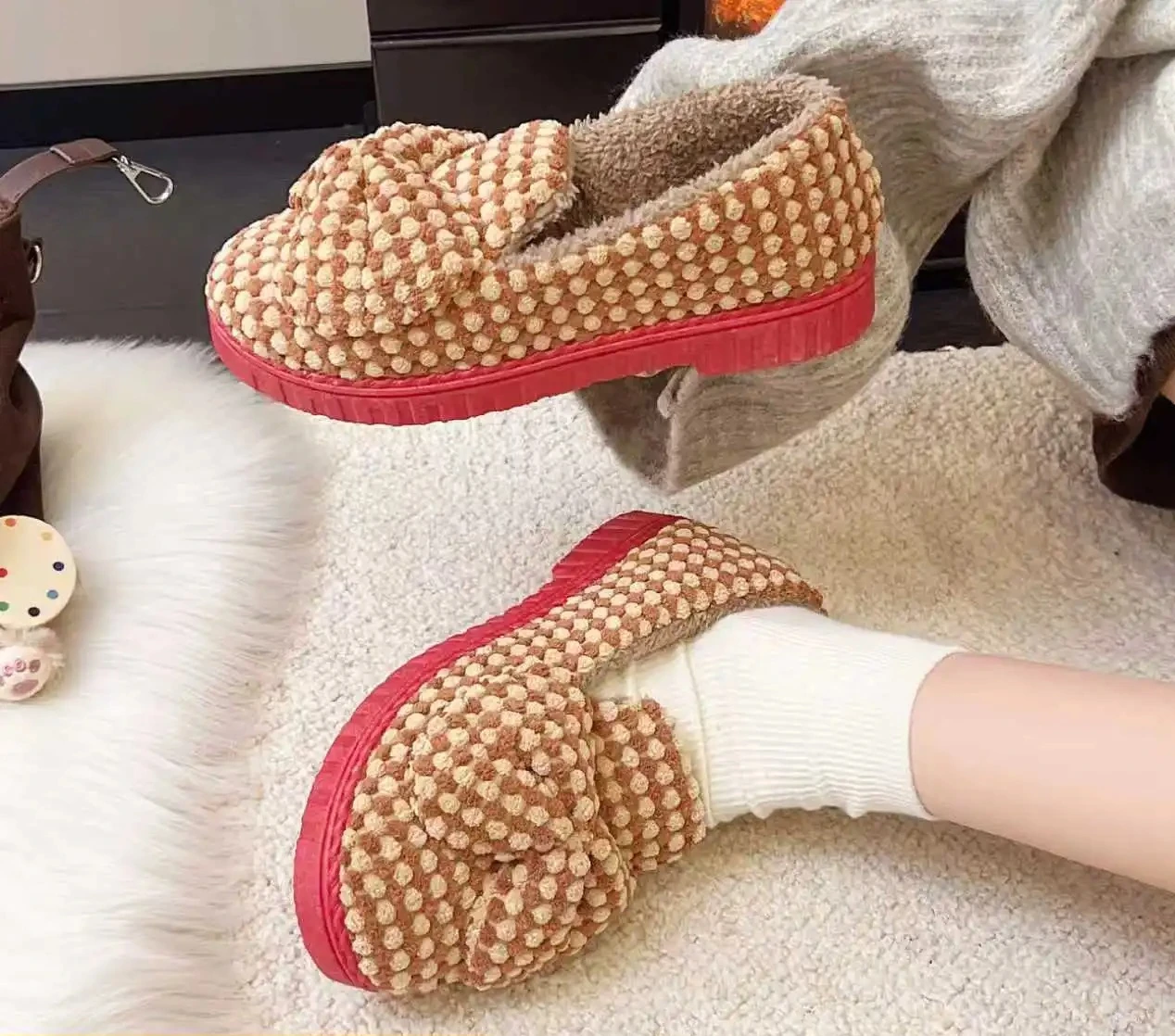 

New Winter 2025 Fleece Thickened Warm Lightweight Casual Shoes Cute Bow Indoor Boots Cotton Shoes Mix Orders Flats Wholesale
