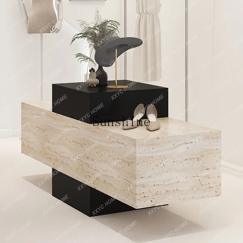 

Ювелирные изделия HHDongshi с струящейся водой размещены в середине демонстрационного магазина одежды Стол Nakajima