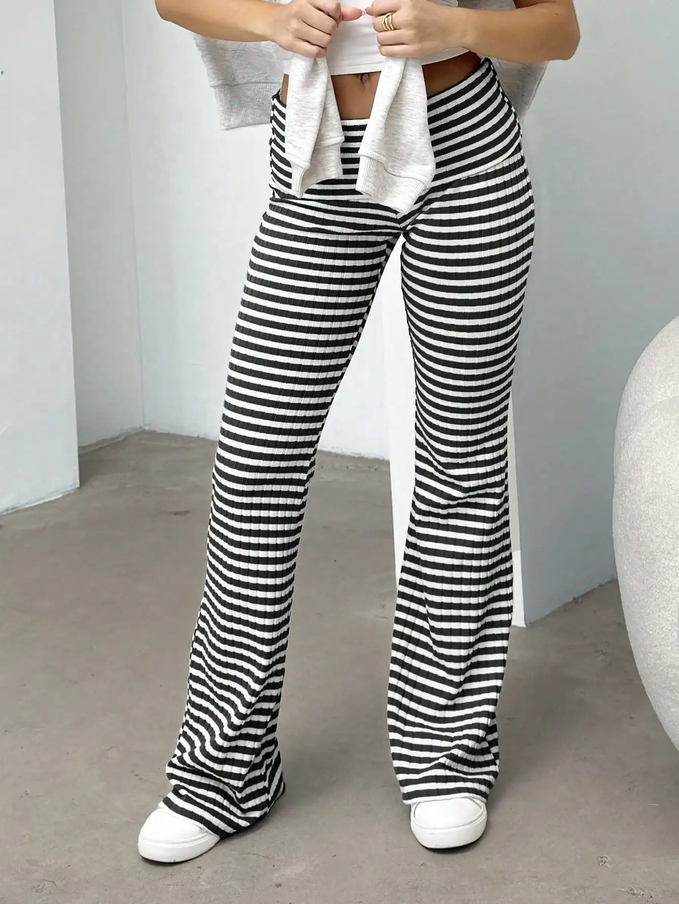 Two Pairs of Women's Casual Flared Pants High-waisted Yoga Pants Sports and Gym Pants