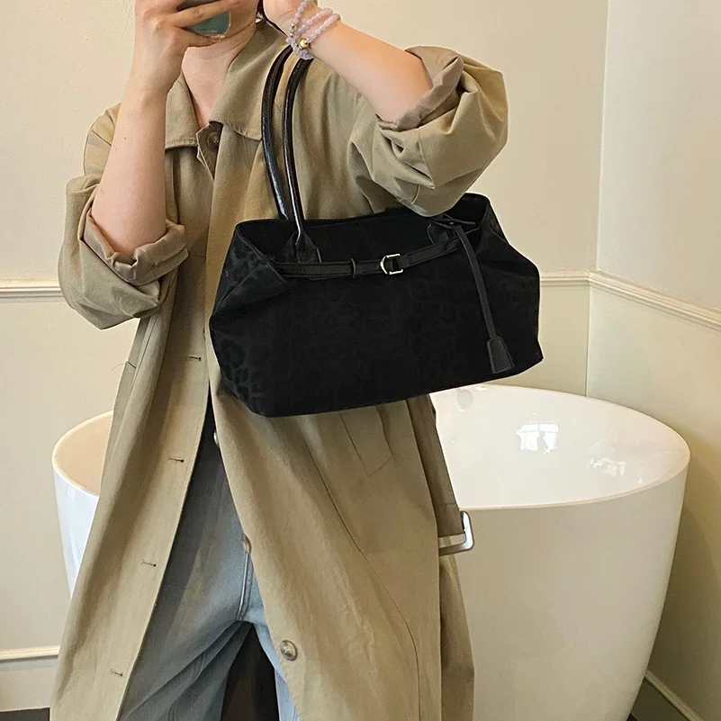 Leopardenmuster-Nähgarn-Hasp-S – Luxury Bags In Sale Bewertung und Preis