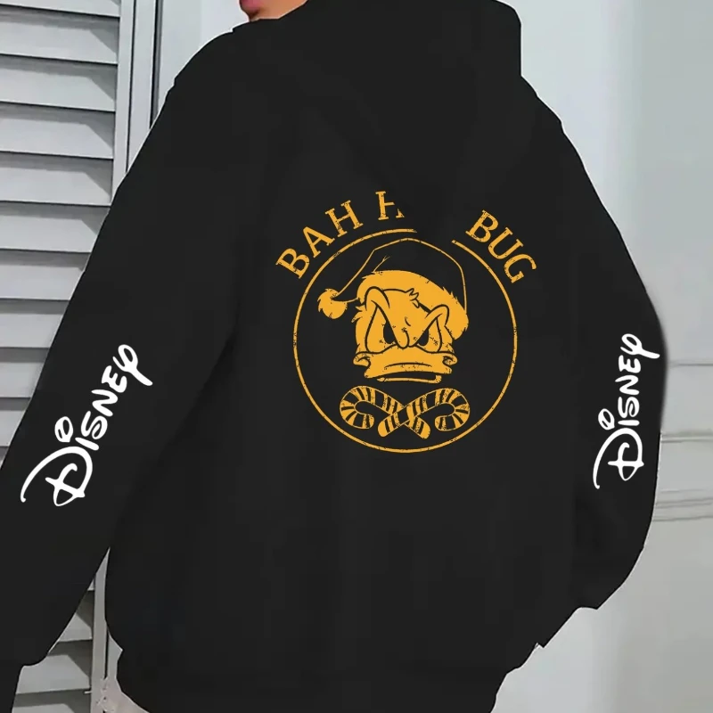 سترة نسائية بقلنسوة عصرية مطبوعة لعيد الميلاد من ديزني متعددة الاستخدامات ومريحة بأكمام طويلة وجيب الكنغر