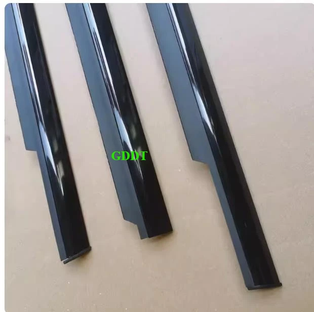 1 Piece Piano Black Moulding Belt Line for GLK200 Window Glass Rubber for GLK300 Weatherstrip Seal GLK350 Outside