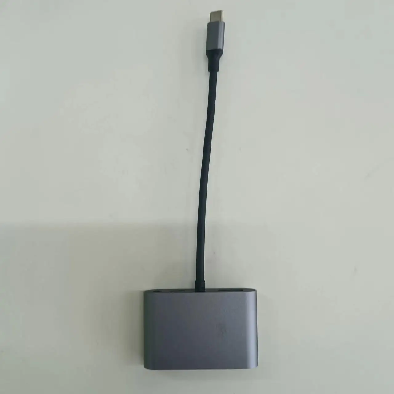 Док-станция AIRSKY с USB C на VGA AUX HDMI.