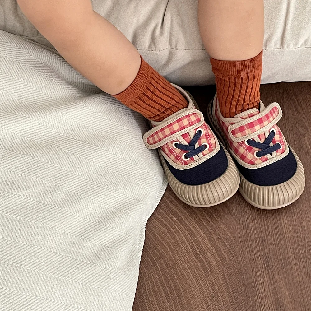 2024 Autumn New Boys and Girls Color blocked Board Shoes Baby Lattice Print Canvas Shoes Kids Soft Kindergarten Hook Sneakers