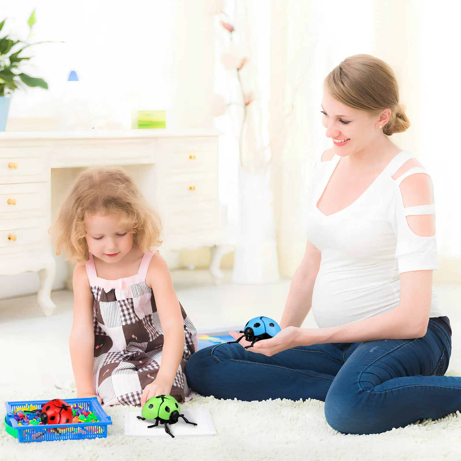 

Набор из 4 заводных божьих коровок: ходячие и ползающие фигурки для декора сада, оригинальные подарки для детей, игрушки для подарков на Рождество/Новый год