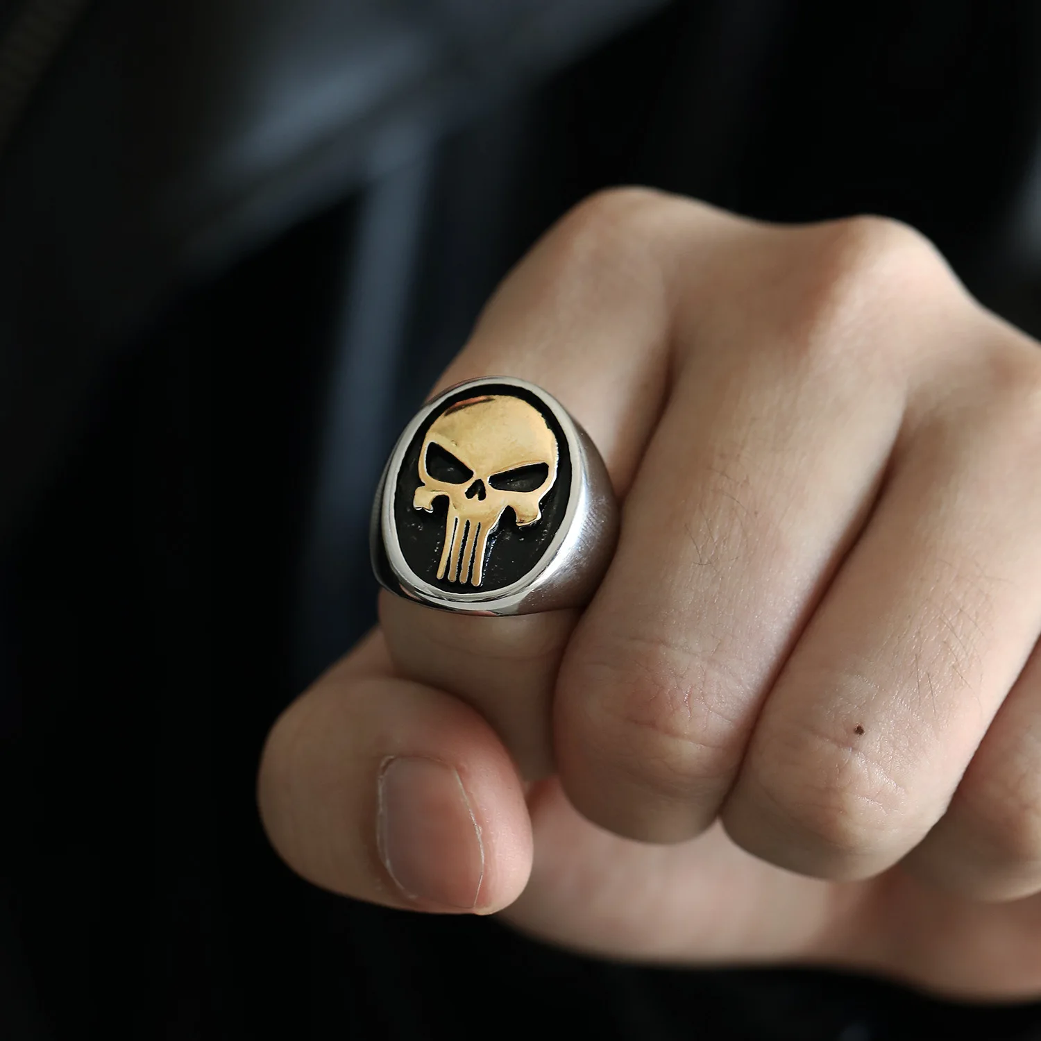 Domineering Oval Skull Vintage Stainless Steel Ring Men's Gift Skeleton Jewelry Punk Metal Steel Gold Color Wholesale Halloween