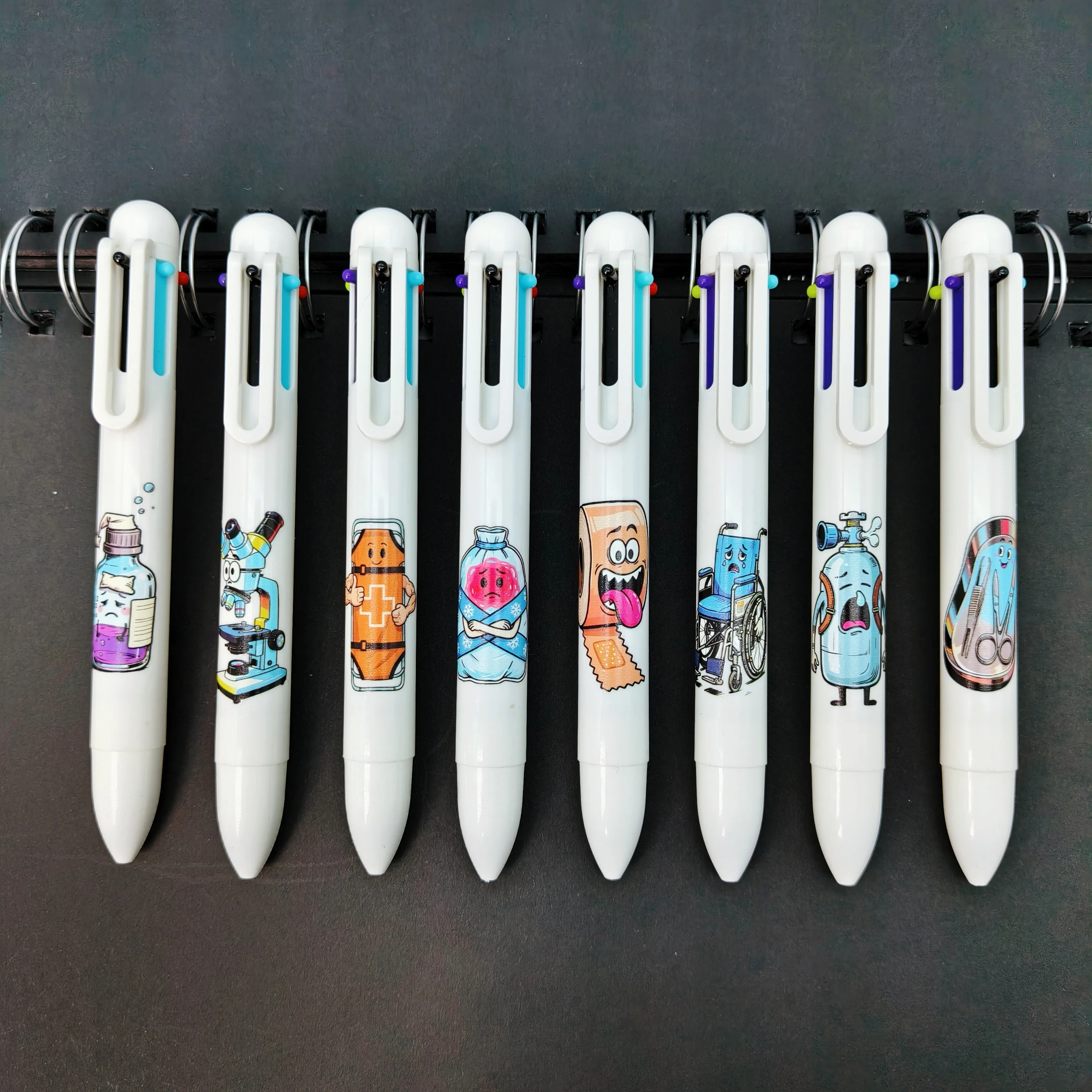 8 قطعة/15 قطعة موضوع المعدات الطبية قلم متعدد الألوان اللوازم الطبية الإبداعية نمط ستة في واحد قلم متعدد الألوان