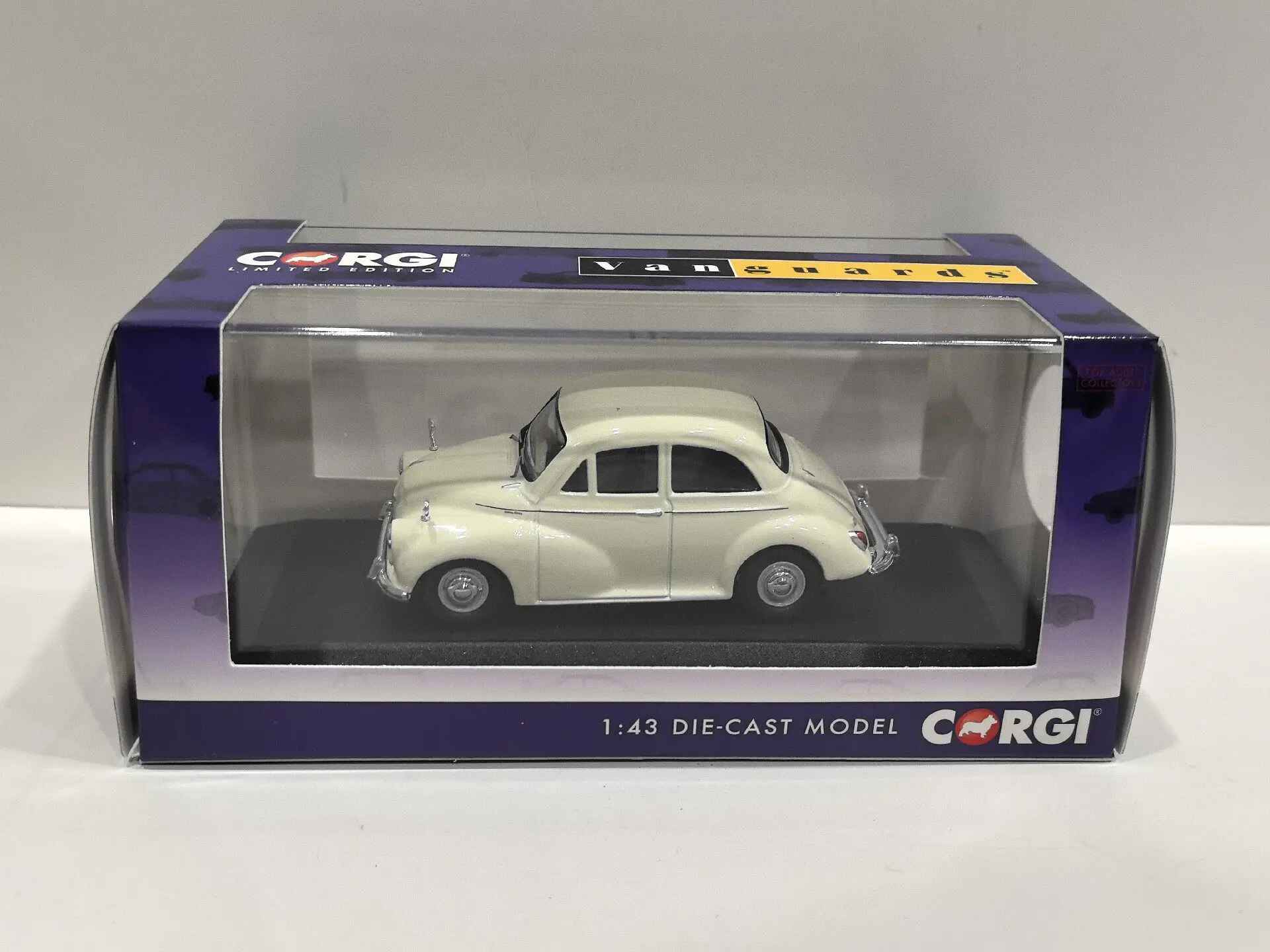 

Diecast CORGI 1/43 Scale MORRIS MINOR 1000 17 Alloy Car Model