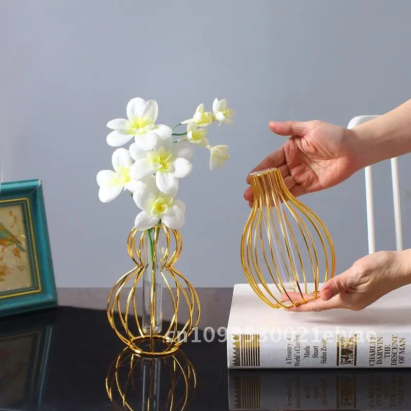 

Nordic Light Luxury Dining Table Decorative Iron Vase Spherical Shape Flower Bottle Gourd Countertop Porch Metal Artwork