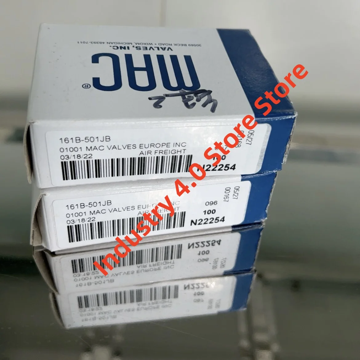 

161B-501JB 161B-501JM New in box solenoid valve
