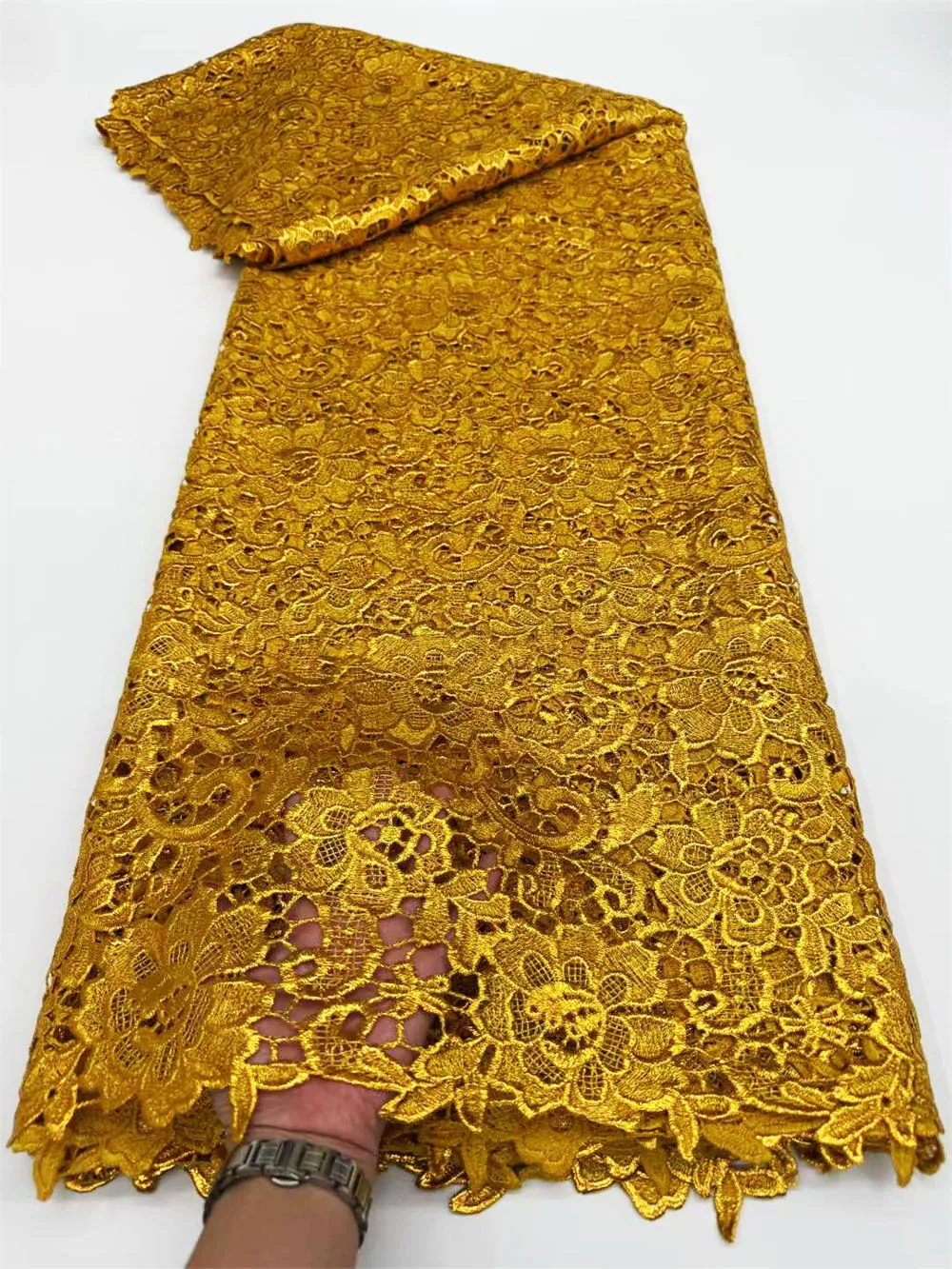 

Gold Hot Stamping Water Soluble Lace Fabric Exquisite Floral Pattern Embroidered Elegant & Luxurious For Garment Crafts CO1186