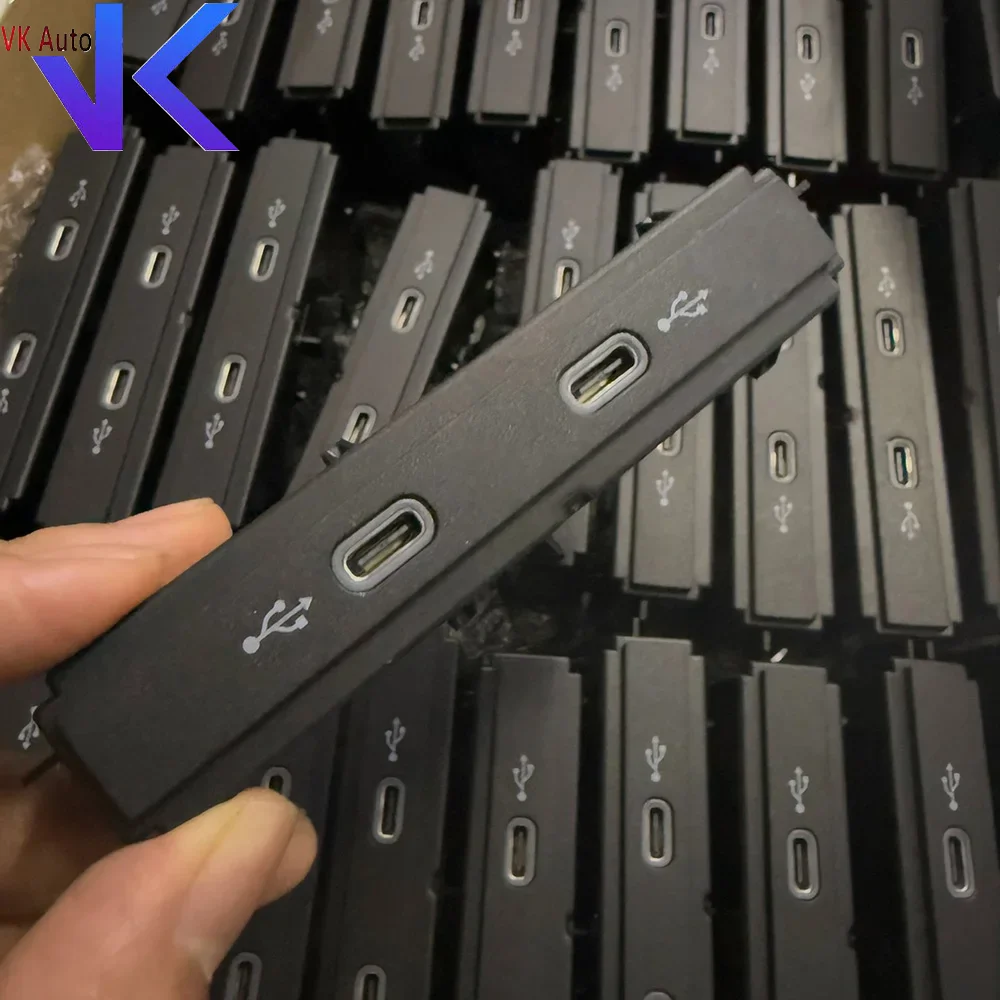 

89A 035 736 Mobile Phone Carplay Switch Audio Source Interface Dual Type-C Interface 89A035736 For Q4 E-Tron