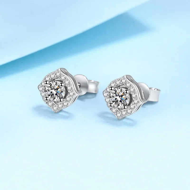 

Sparkling 1/2ct Moissanite Diamond Stud Earrings, Platinum Pt950 Niche Temperament Earrings Wedding Fine Jewelry for Women Lover