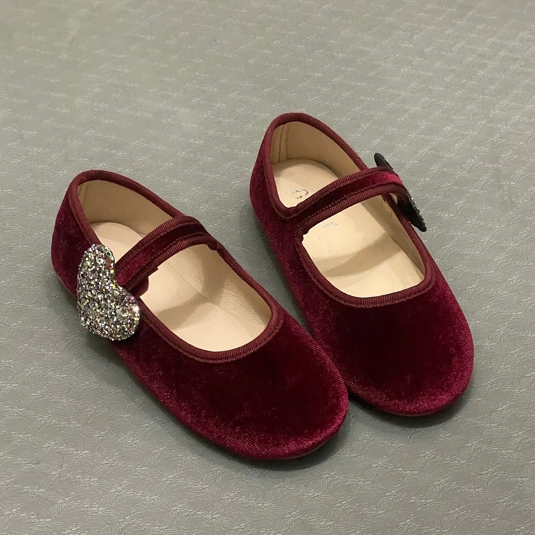 Solid Color Heart Shape Fashion Princess Shoes Shallow Camping Performance Girls' Shoes Christmas Gift
