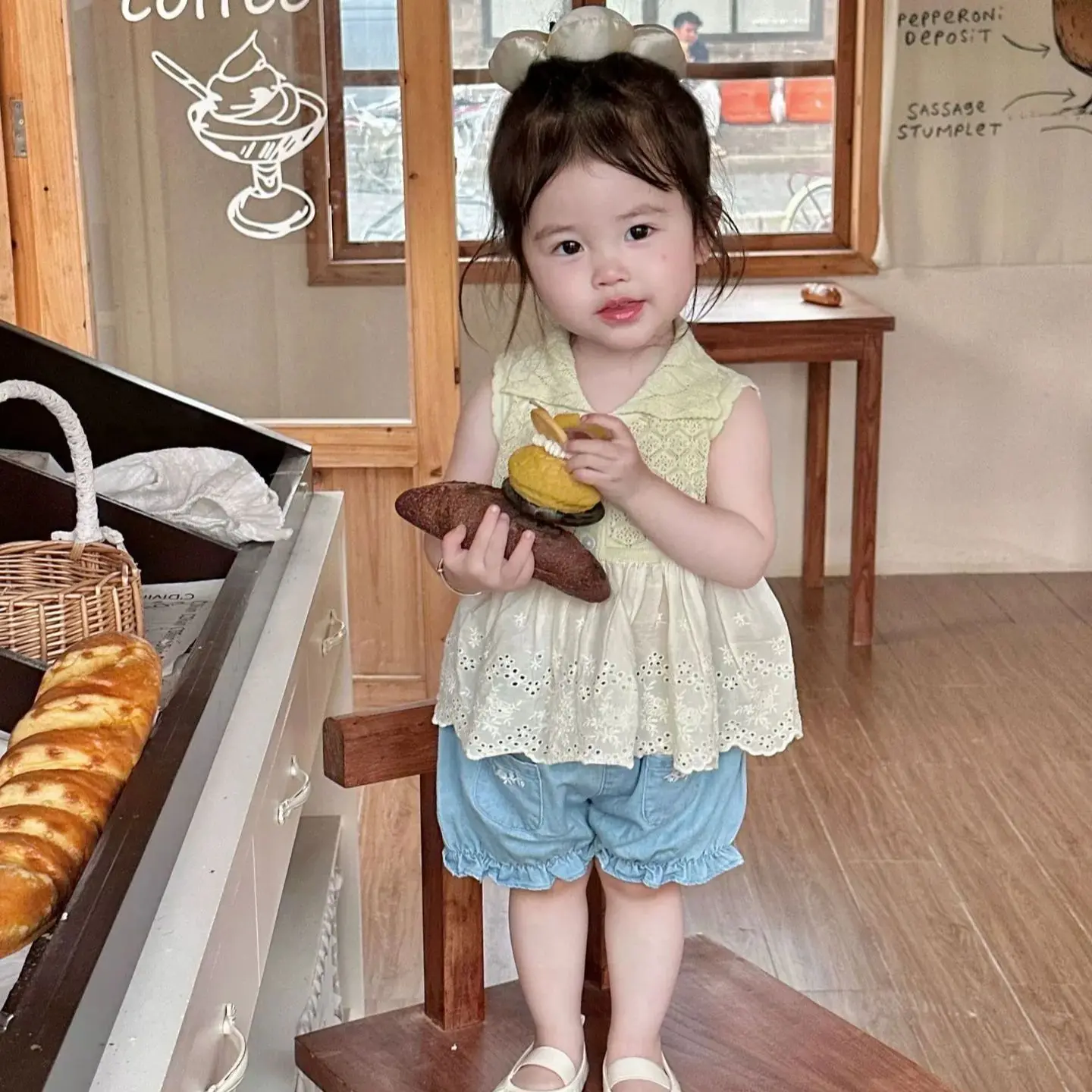 

Summer Baby Girl's Lapel Knitted Top Children's Clothing Cotton Hollowed-Out Embroidered Lace Thin Vest+Short Pants